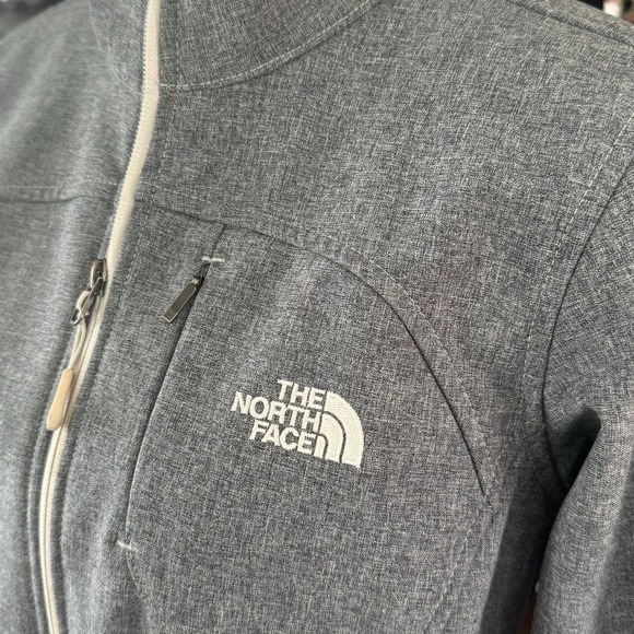 North Face Women's Apex Bionic Jacket Medium - Picture 10 of 10